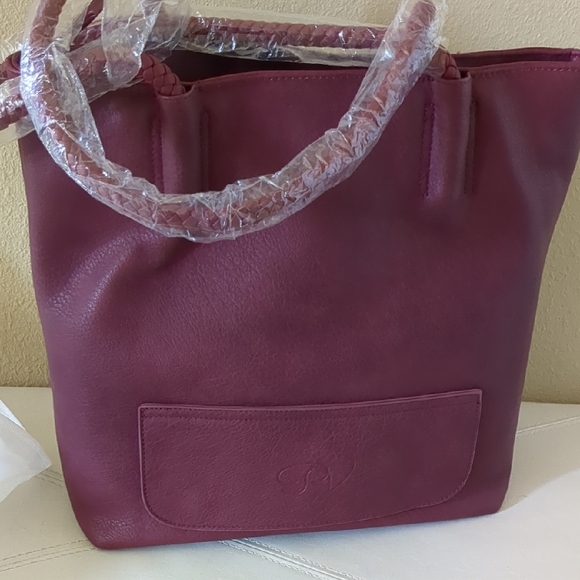 Elegant Burgundy Tote Bag - Picture 1 of 6